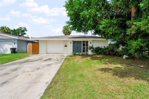 Casa en Saint Petersburg, Florida 4 dormitorios, 159.98 m2 № 2373961