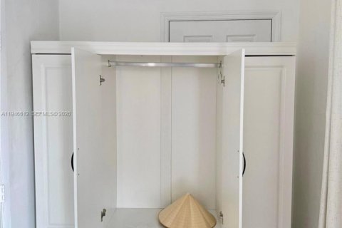 Casa en alquiler en Hialeah, Florida, 248.7 m2 № 2003213 - foto 7