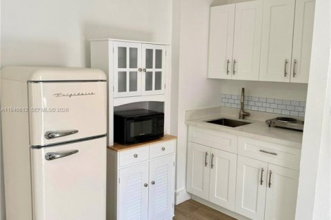 Estudio en Hialeah, Florida № 2003213