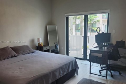 Condo in Doral, Florida, 3 bedrooms  № 2031318 - photo 13