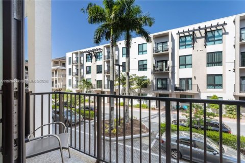 Condo in Doral, Florida, 3 bedrooms  № 2031318 - photo 15