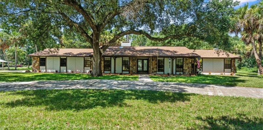 Villa ou maison à Cocoa, Floride 4 chambres, 275.73 m2 № 1883101