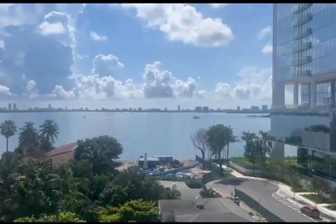 Copropriété à vendre à Miami, Floride: 2 chambres, 108.51 m2 № 1782693 - photo 3