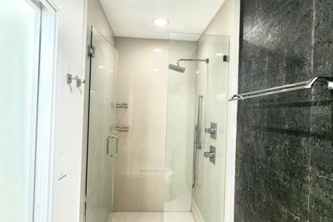 Copropriété à vendre à Miami, Floride: 2 chambres, 108.51 m2 № 1782693 - photo 19
