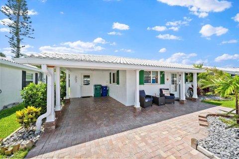 Condominio en Longboat Key, Florida, 2 dormitorios № 2096909