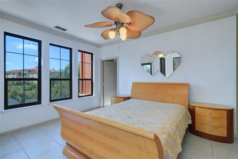 Condo in Clearwater, Florida, 3 bedrooms  № 1915095 - photo 26