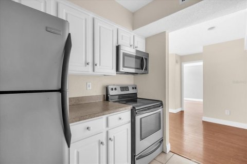 Condo in Casselberry, Florida, 1 bedroom  № 1879197 - photo 10