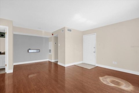 Condo in Casselberry, Florida, 1 bedroom  № 1879197 - photo 12