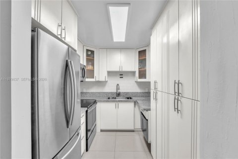 Copropriété à louer à Miami, Floride: 2 chambres, 88.16 m2 № 2046875 - photo 9