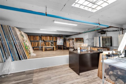 Commercial property in Lauderhill, Florida № 2041672 - photo 17