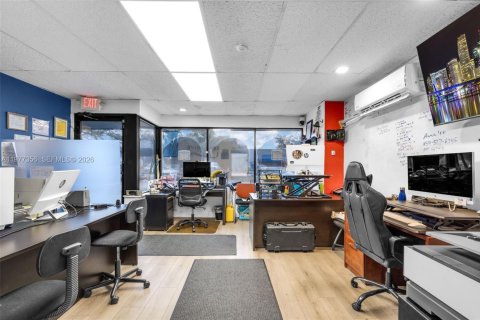 Commercial property in Lauderhill, Florida № 2041672 - photo 19