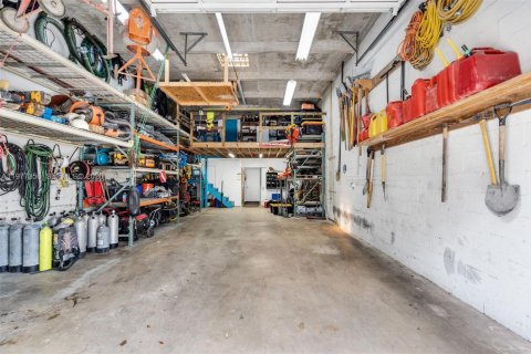 Commercial property in Lauderhill, Florida № 2041672 - photo 9