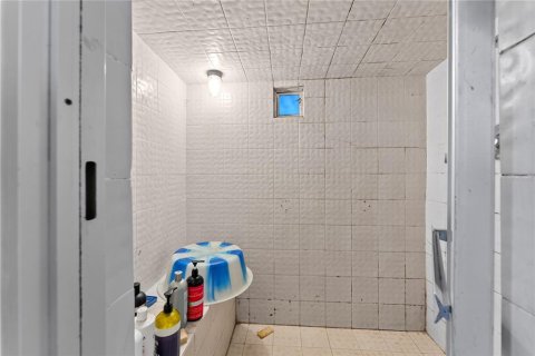 Immobilier commercial à vendre à Tampa, Floride: 6 chambres, 227.61 m2 № 2312804 - photo 30