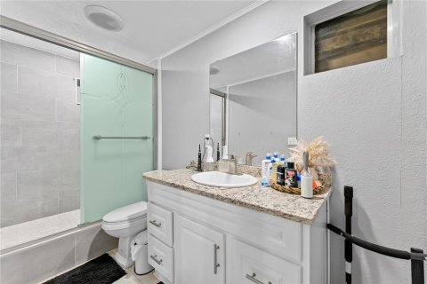 Immobilier commercial à vendre à Tampa, Floride: 6 chambres, 227.61 m2 № 2312804 - photo 19
