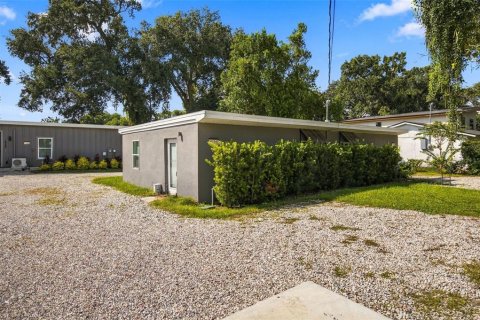 Commercial property in Orlando, Florida 10 bedrooms, 283.26 sq.m. № 2396970 - photo 17