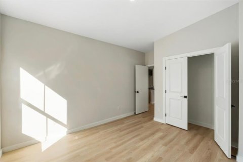 Commercial property in Orlando, Florida 10 bedrooms, 283.26 sq.m. № 2396970 - photo 21