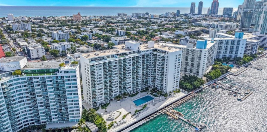 Condo à Miami Beach, Floride, 1 chambre  № 2048414