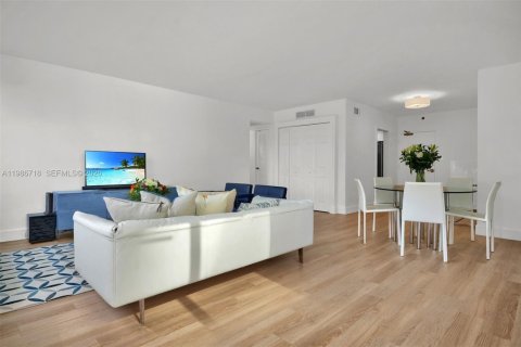 Copropriété à vendre à Miami Beach, Floride: 1 chambre, 87.61 m2 № 2048414 - photo 20
