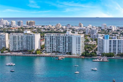 Copropriété à vendre à Miami Beach, Floride: 1 chambre, 87.61 m2 № 2048414 - photo 4