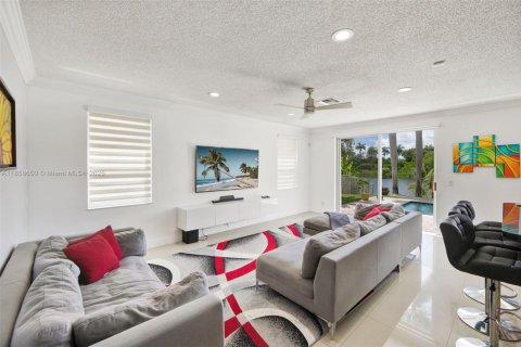 House in Miramar, Florida 4 bedrooms, 245.17 sq.m. № 2026523 - photo 18