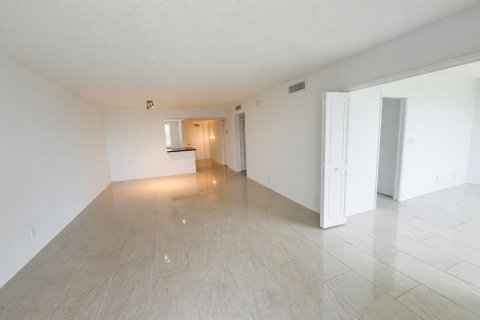 Copropriété à vendre à Pompano Beach, Floride: 2 chambres, 98.85 m2 № 2146285 - photo 6