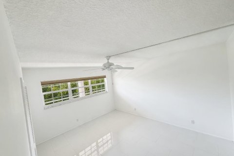 Copropriété à vendre à Pompano Beach, Floride: 2 chambres, 98.85 m2 № 2146285 - photo 10