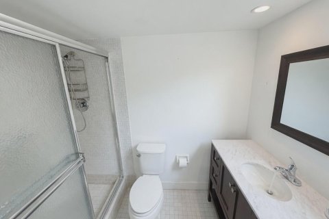 Copropriété à vendre à Pompano Beach, Floride: 2 chambres, 98.85 m2 № 2146285 - photo 11