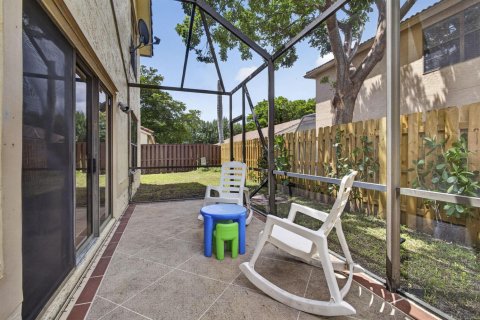 House in Wellington, Florida 3 bedrooms, 131.83 sq.m. № 2177499 - photo 19