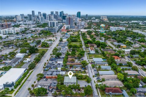 Propiedad comercial en venta en Fort Lauderdale, Florida № 1977673 - foto 23