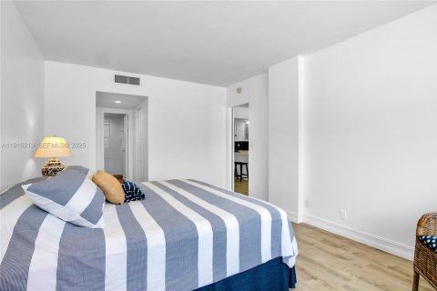 Copropriété à louer à Coral Gables, Floride: 1 chambre, 75.07 m2 № 1976641 - photo 16