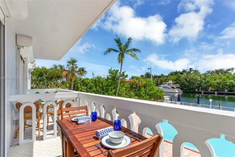 Copropriété à louer à Coral Gables, Floride: 1 chambre, 75.07 m2 № 1976641 - photo 13