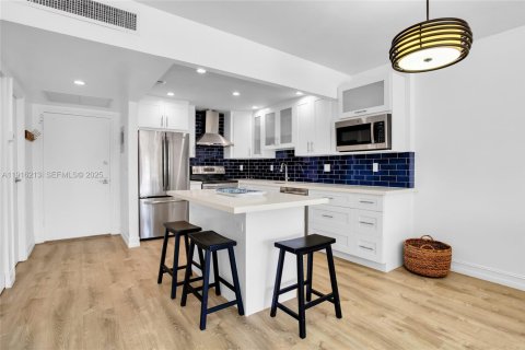 Copropriété à louer à Coral Gables, Floride: 1 chambre, 75.07 m2 № 1976641 - photo 10