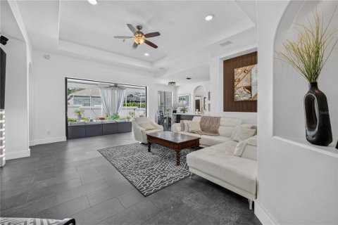 Villa ou maison à vendre à Orlando, Floride: 4 chambres, 218.69 m2 № 2420046 - photo 14