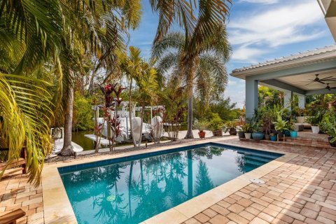 Купить виллу или дом в Сент-Питерсберг, Флорида 11 комнат, 224.17м2, № 1904889 - фото 4