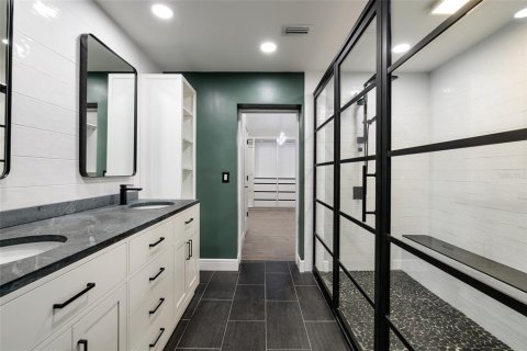 Купить виллу или дом в Сент-Питерсберг, Флорида 11 комнат, 224.17м2, № 1904889 - фото 25