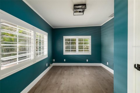 Купить виллу или дом в Сент-Питерсберг, Флорида 11 комнат, 224.17м2, № 1904889 - фото 20