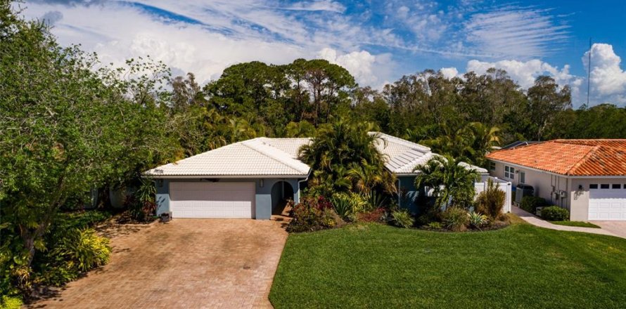 Villa ou maison à Saint Petersburg, Floride 4 chambres, 224.17 m2 № 1904889