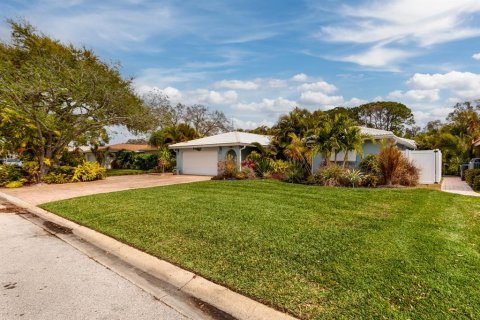 Купить виллу или дом в Сент-Питерсберг, Флорида 11 комнат, 224.17м2, № 1904889 - фото 2
