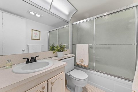 Copropriété à vendre à Deerfield Beach, Floride: 2 chambres, 76.18 m2 № 2190996 - photo 13