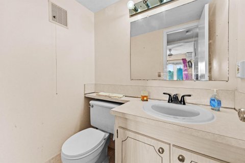 Copropriété à vendre à Deerfield Beach, Floride: 2 chambres, 76.18 m2 № 2190996 - photo 19