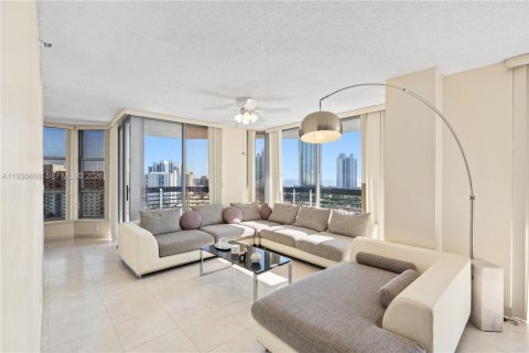 Condominio en venta en Aventura, Florida, 3 dormitorios, 159.98 m2 № 1995015 - foto 7