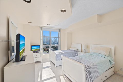 Condominio en venta en Aventura, Florida, 3 dormitorios, 159.98 m2 № 1995015 - foto 19