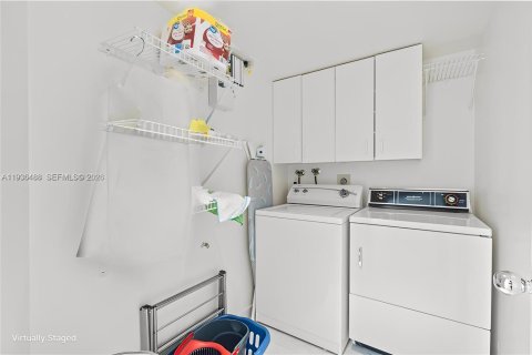 Condominio en venta en Aventura, Florida, 3 dormitorios, 159.98 m2 № 1995015 - foto 25