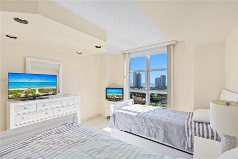 Condominio en venta en Aventura, Florida, 3 dormitorios, 159.98 m2 № 1995015 - foto 20