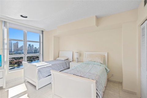 Condominio en venta en Aventura, Florida, 3 dormitorios, 159.98 m2 № 1995015 - foto 18
