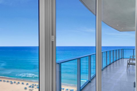 Condominio en venta en Riviera Beach, Florida, 2 dormitorios, 191.84 m2 № 2146555 - foto 28