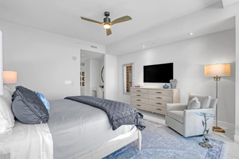 Condominio en venta en Riviera Beach, Florida, 2 dormitorios, 191.84 m2 № 2146555 - foto 20