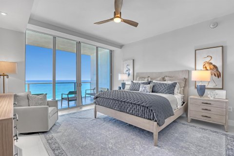 Condominio en venta en Riviera Beach, Florida, 2 dormitorios, 191.84 m2 № 2146555 - foto 18