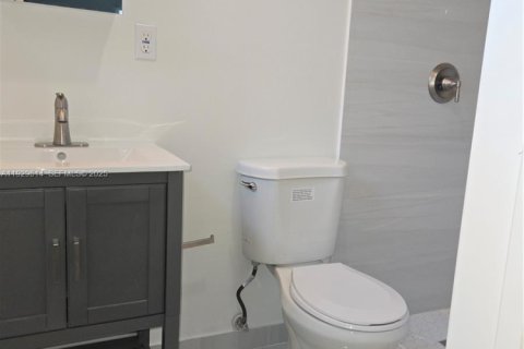 Снять в аренду виллу или дом в Майами, Флорида 3 спальни, 143.07м2, № 1988472 - фото 14