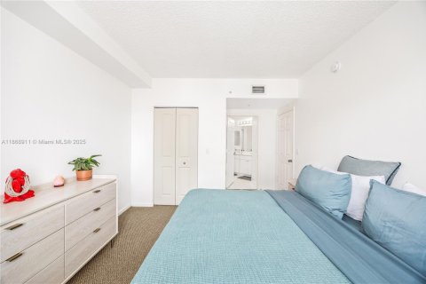 Copropriété à vendre à Sunny Isles Beach, Floride: 2 chambres, 95.13 m2 № 1979368 - photo 17